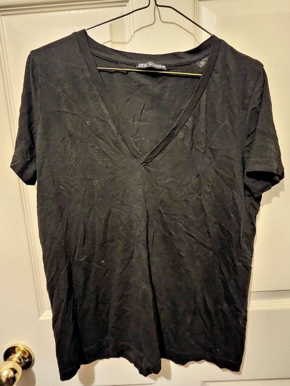 Zara Short Sleeve V-Neck in Black Size Medium